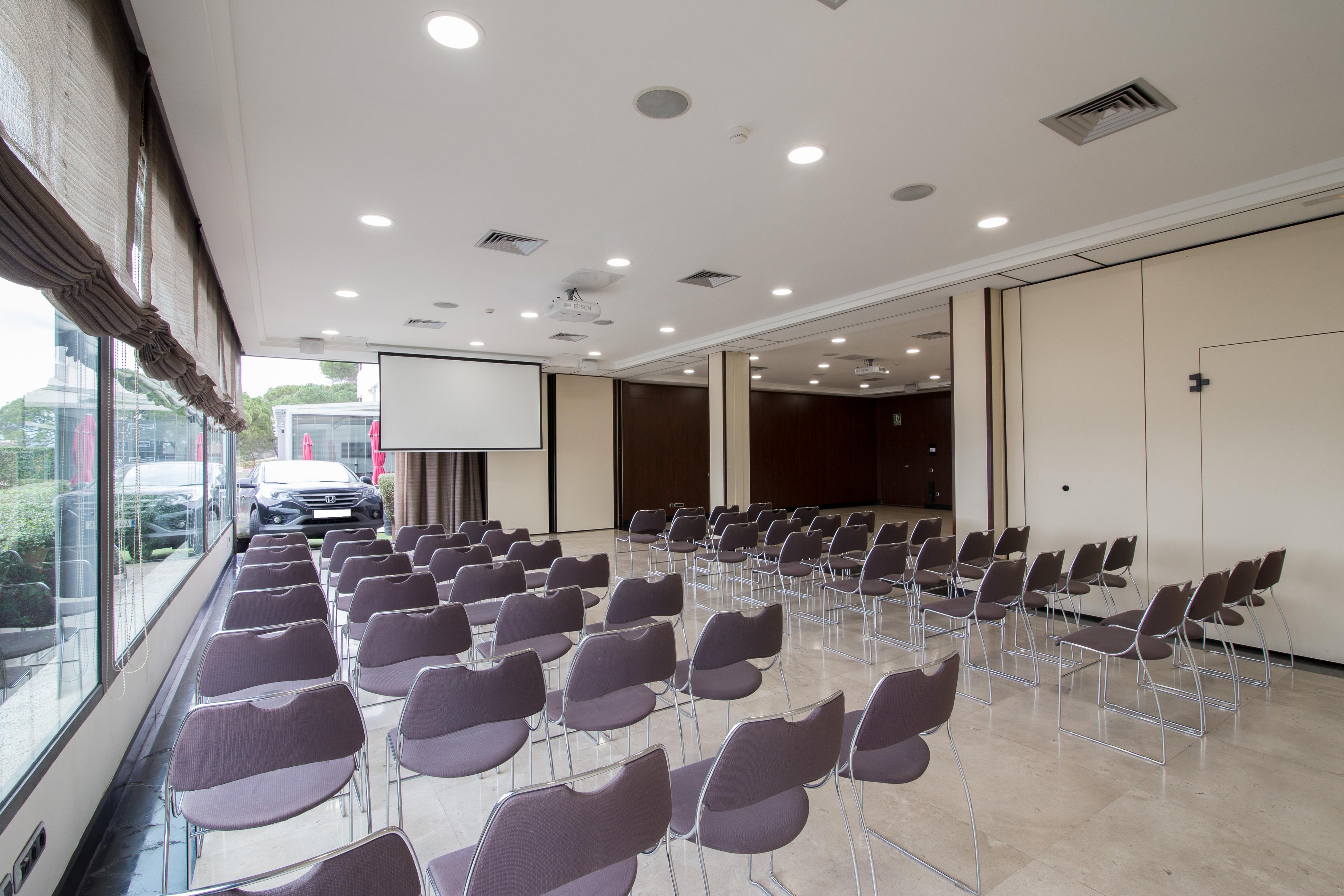 奥古斯塔巴塞罗那瓦莱斯酒店 格拉诺列尔斯 外观 照片